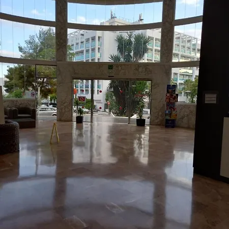 Loft En Edificio Internacional 2 Salou